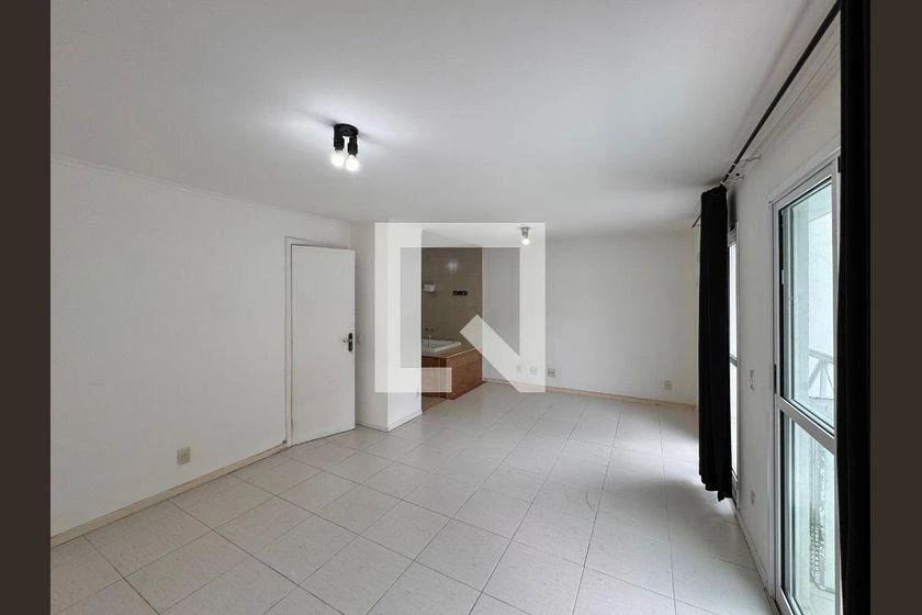 226 m² apartment with 4 bedrooms and a balcony grill — photo 38