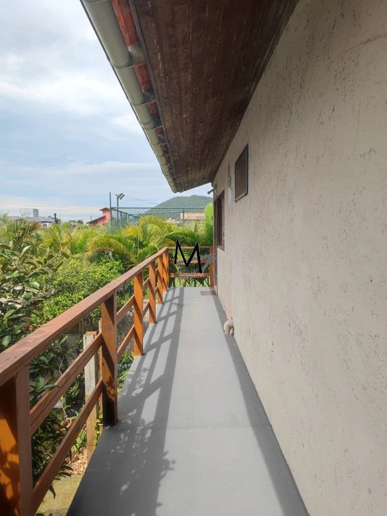 2-bedroom house with a home office in Florianópolis — photo 12