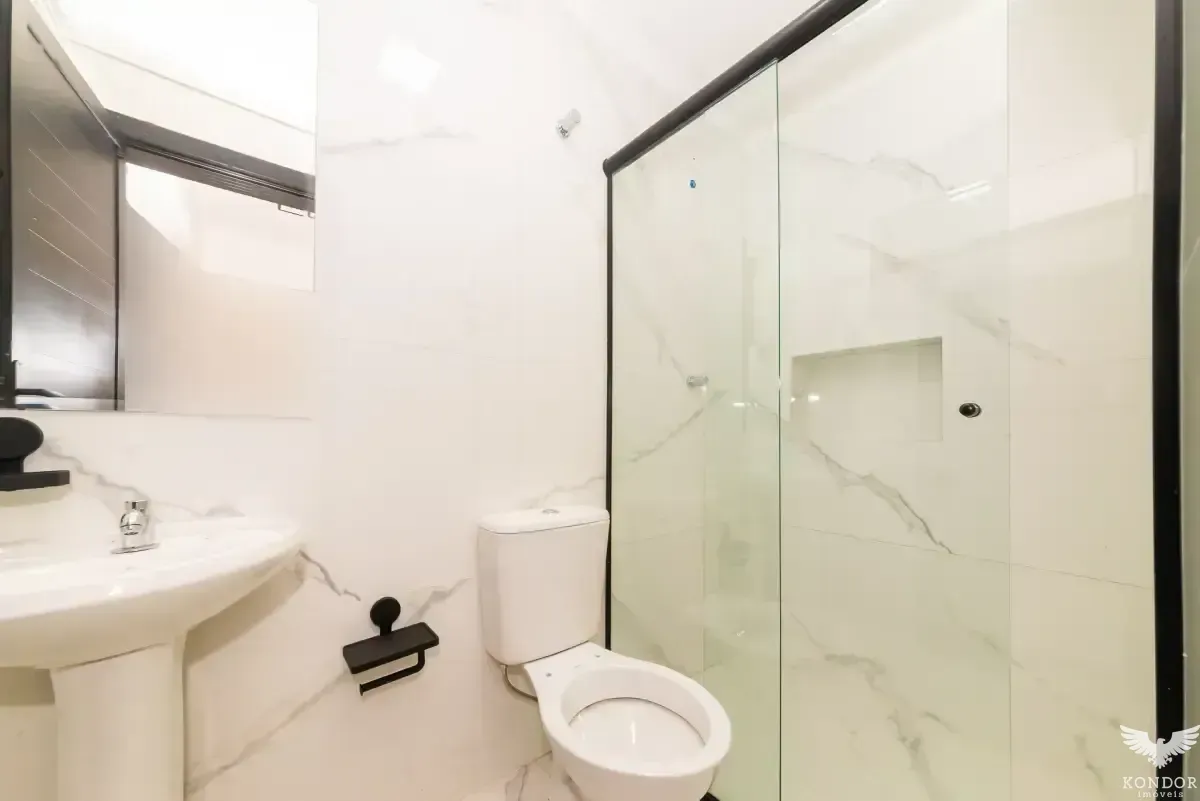 Two-story house with 230 m² and 3 bedrooms, 1 suite — photo 41