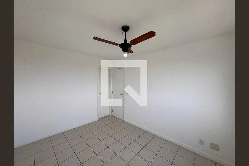 2-bedroom apartment in a building with a gym — photo 17