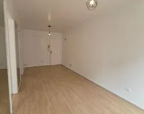 Apartamento com piso de madeira ou laminado, Centro — photo 9