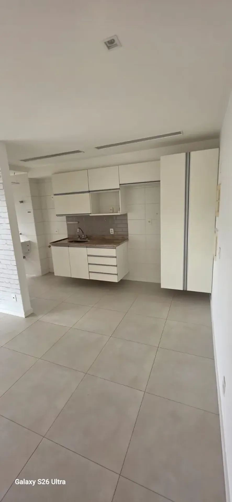 Apartment on the 9th floor with a walk-in closet — photo 8
