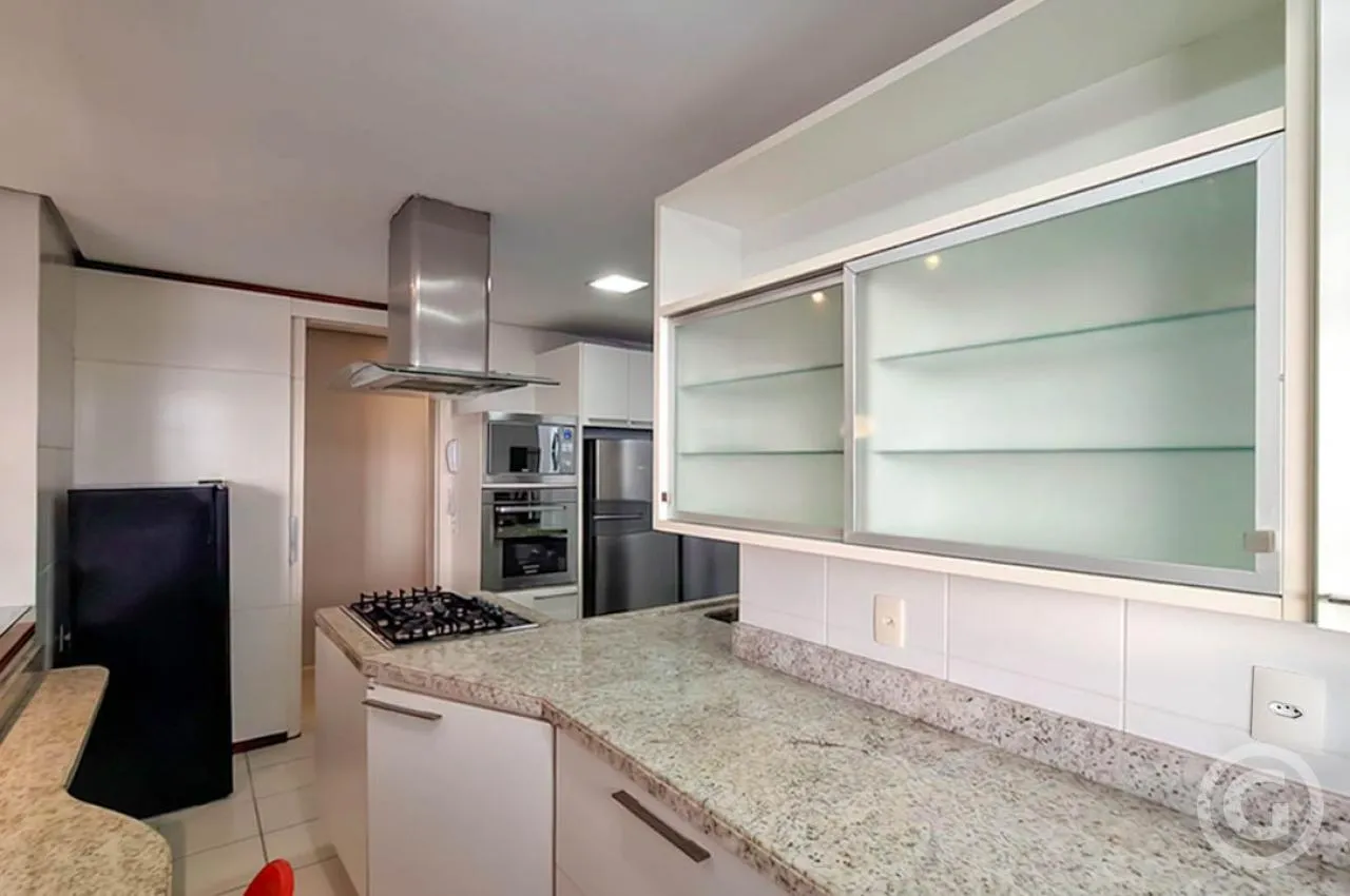 170 m² apartment with open-plan kitchen and gas stove — photo 14