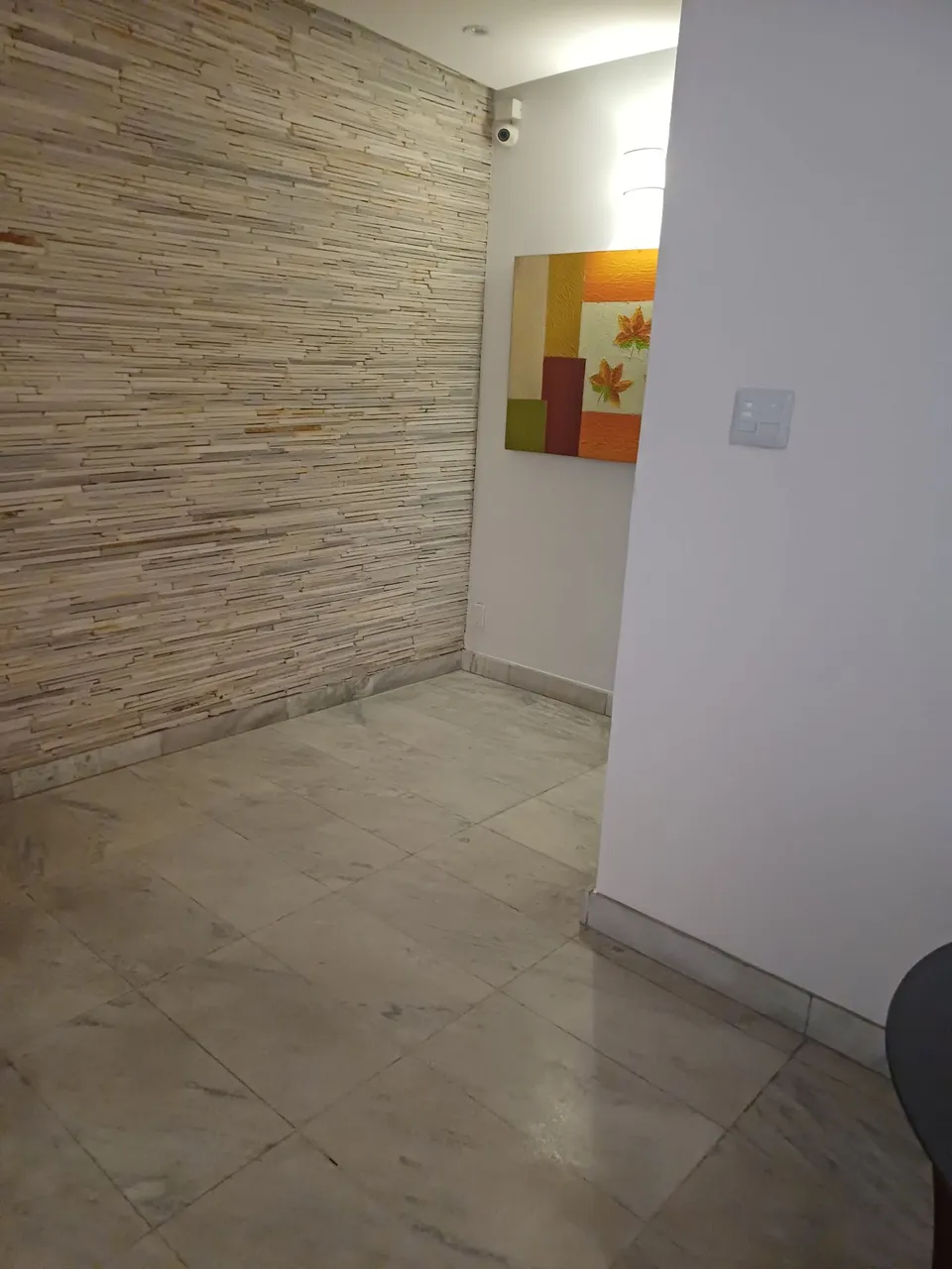 3-bedroom apartment with 3 bathrooms and separate kitchen — photo 9