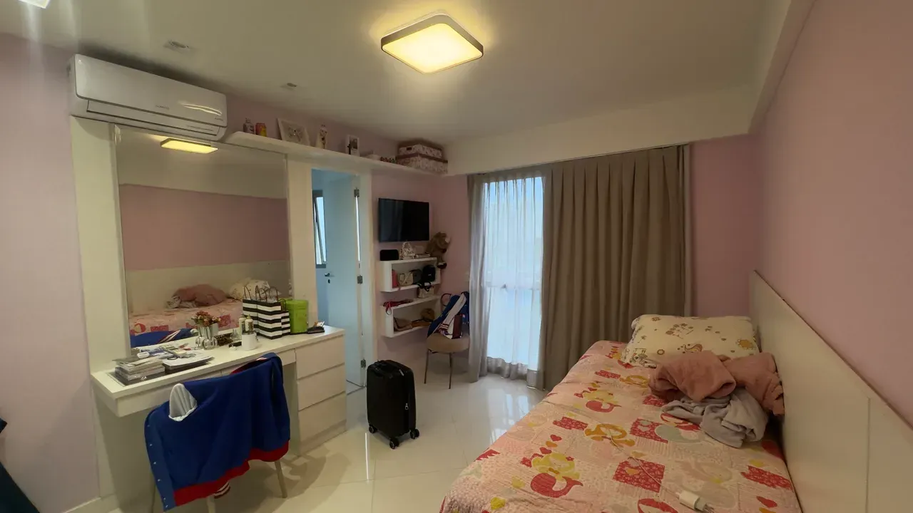 4-bedroom apartment with open-plan kitchen — photo 14