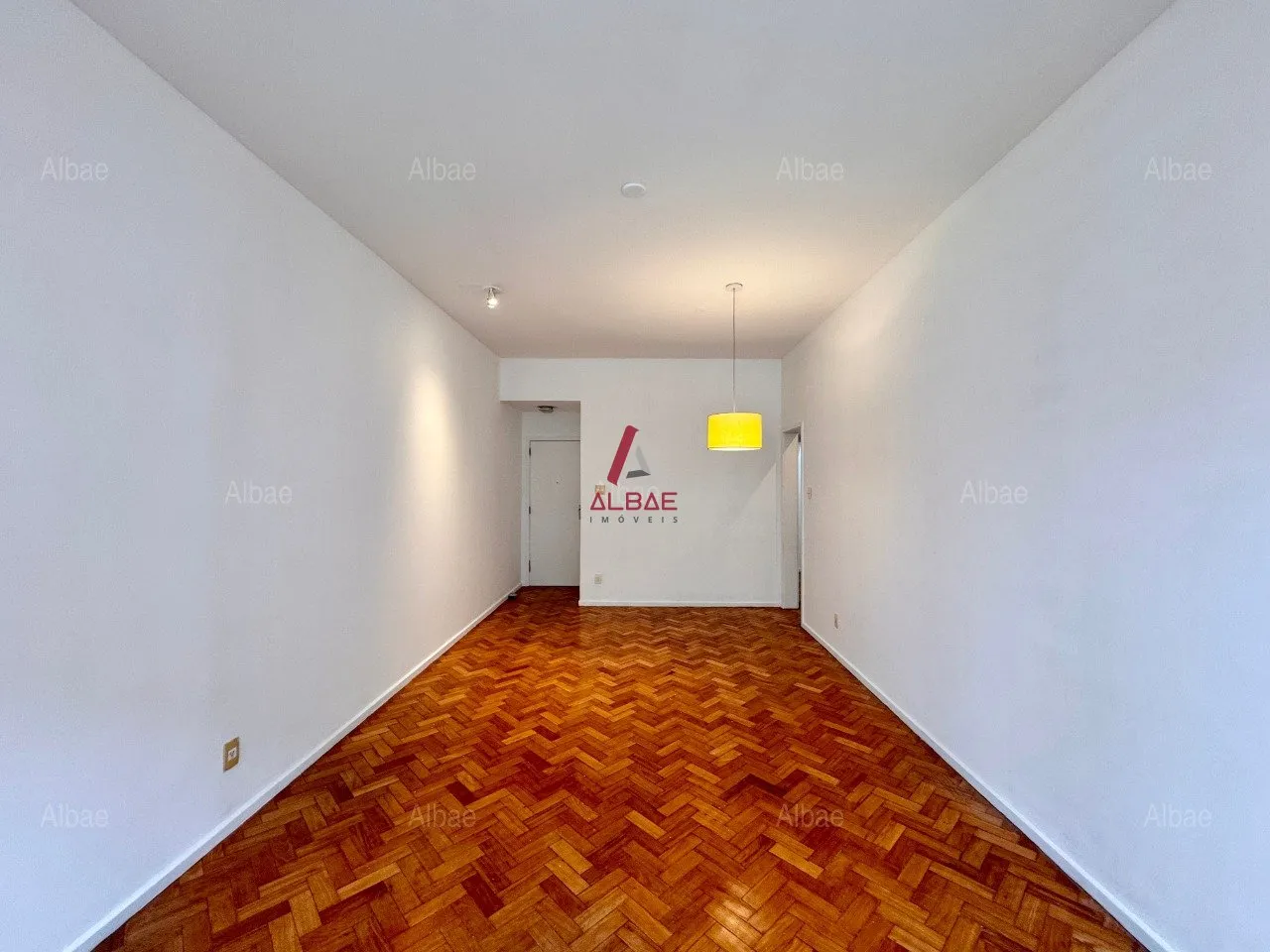 Apartment, 90 m², with wood or laminate floors — photo 15