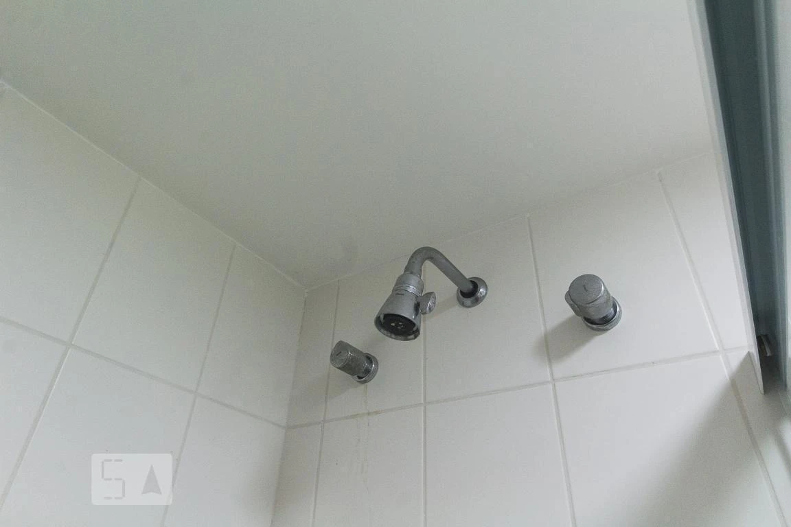 Rental apartment with 2 bedrooms and a glass balcony — photo 32