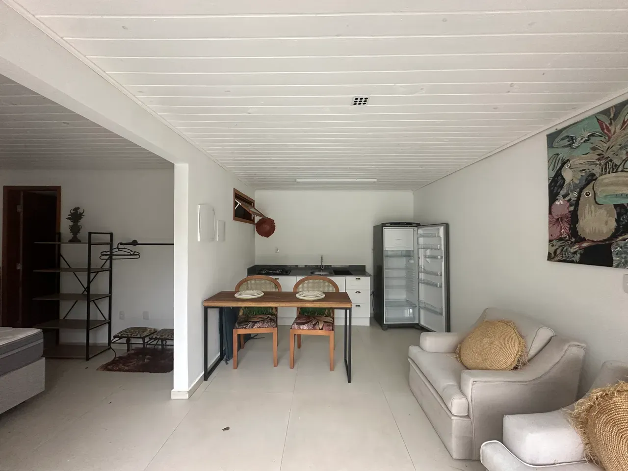 Casa de 320 m² com janelas do piso ao teto e lareira — photo 50