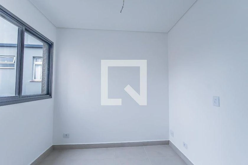 Balcony with a grill in a one-bedroom apartment, 35 m² — photo 30