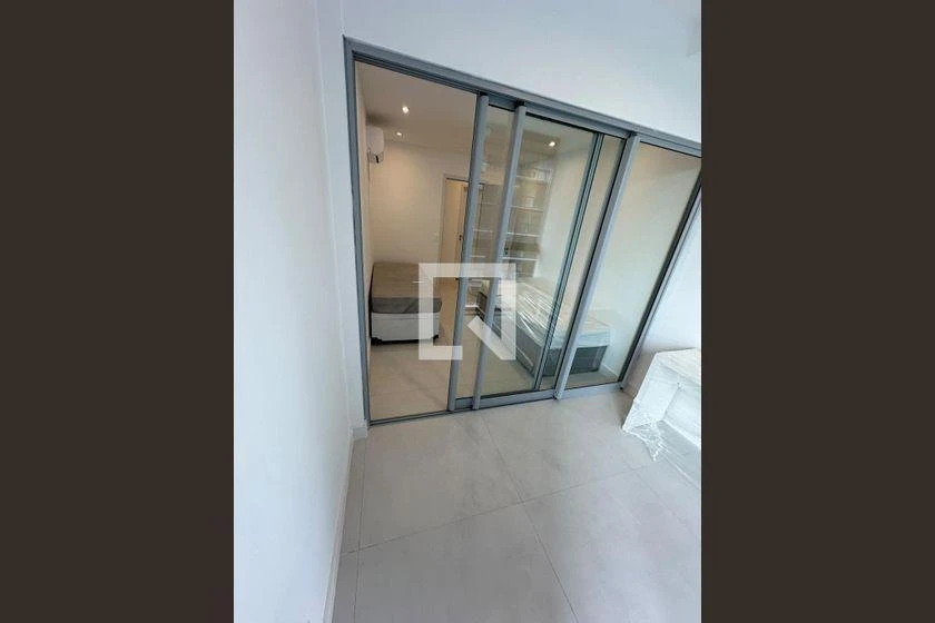 Apartamento de 2 quartos com máquina de lavar — photo 25