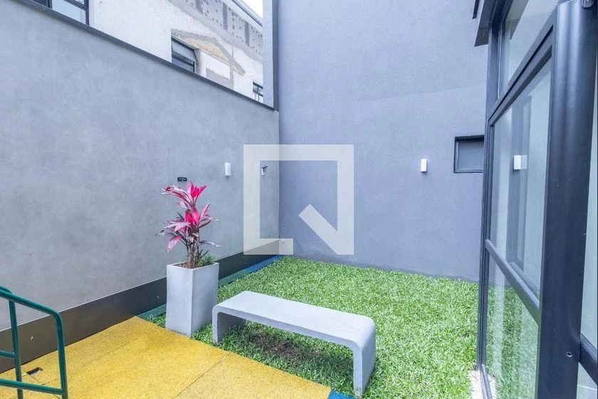 Furnished studio, 24 m², with floor-to-ceiling windows — photo 26