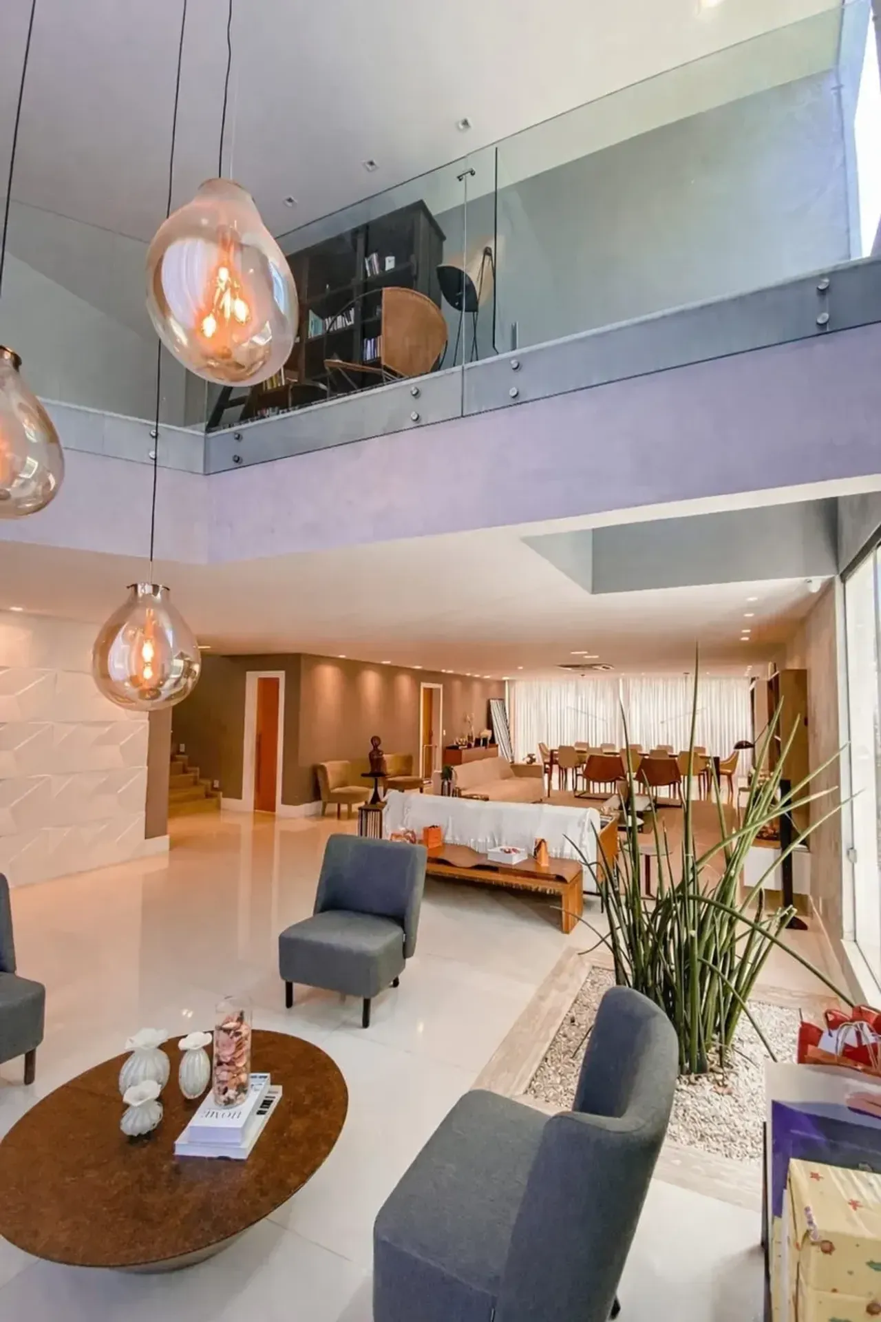 Furnished 600 m² house with gas kitchen and 6 bedrooms