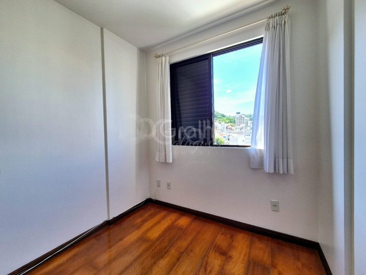2-bedroom apartment with a private BBQ — photo 13