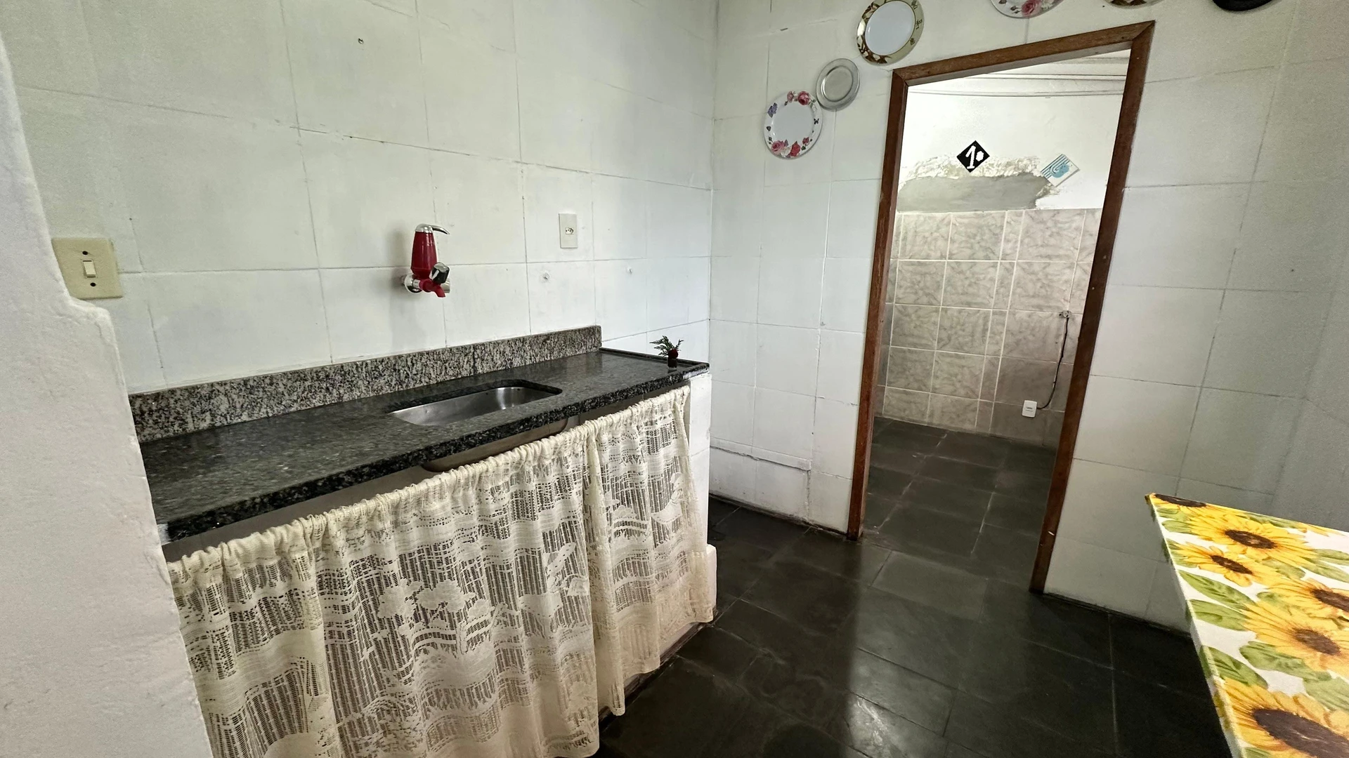 Casa de aluguel com 1 quarto, 1 banheiro e 1 vaga