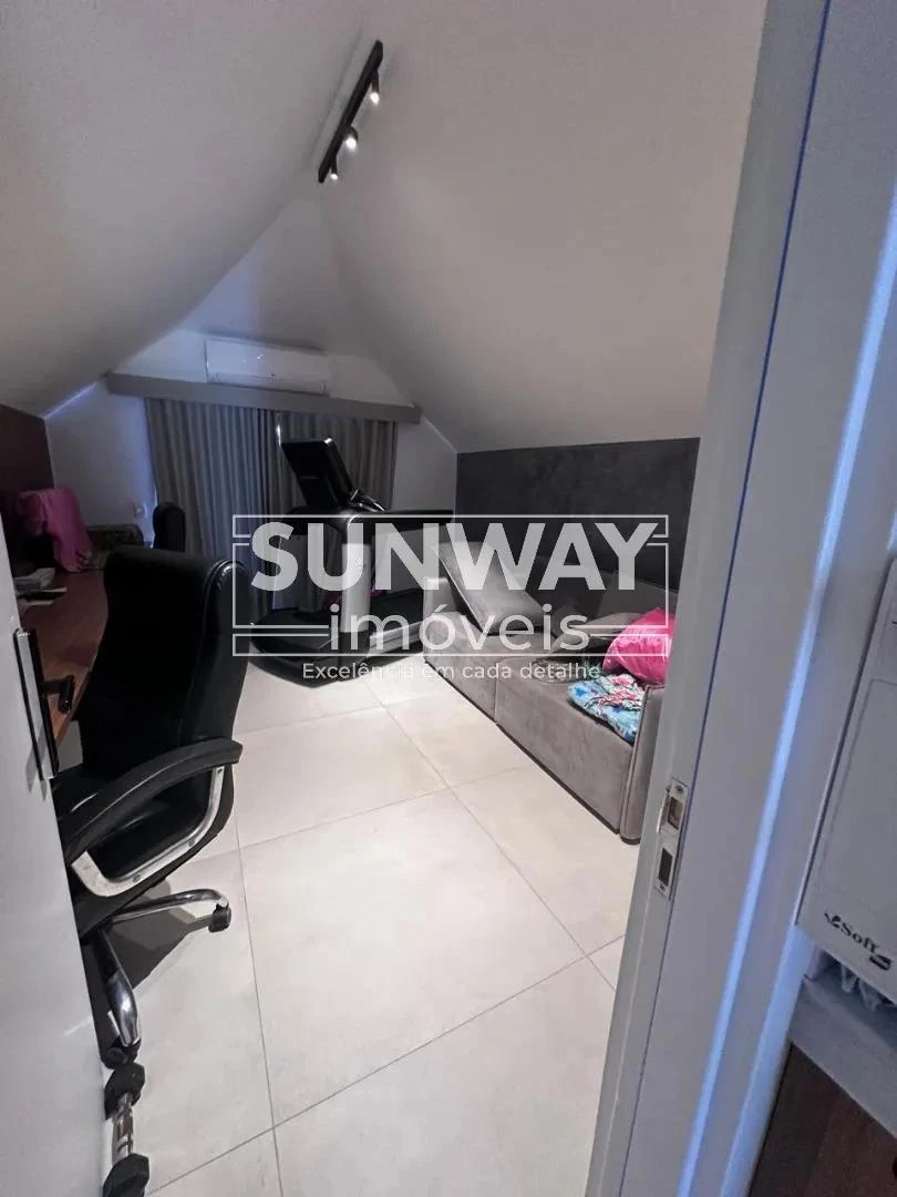 Робоче місце та 6 спалень: будинок 410 м² — photo 26