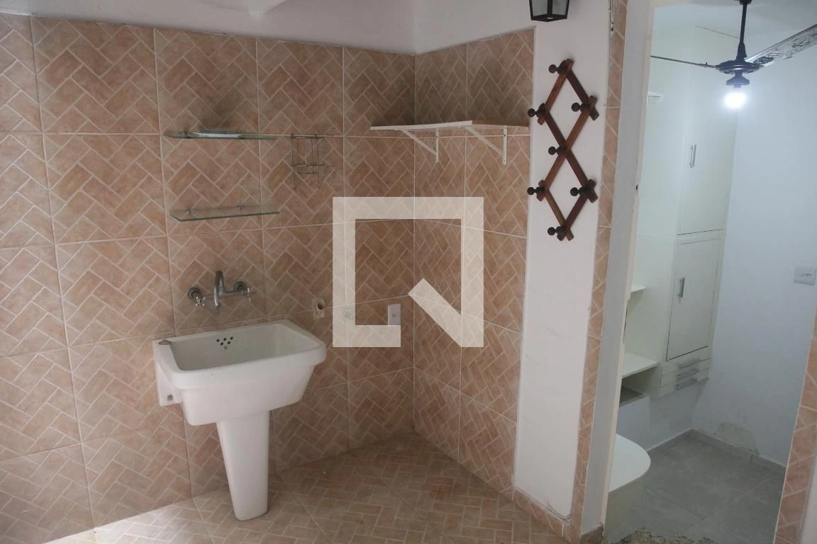 Home office in a 2-bedroom apartment, 85 m² — photo 10