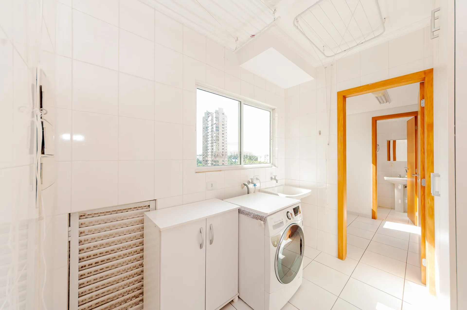 Apartamento mobiliado de 4 quartos em condomínio com piscina — photo 33