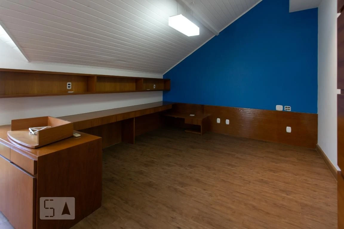 Unfurnished house with 5 en-suite bedrooms and private garden — photo 52