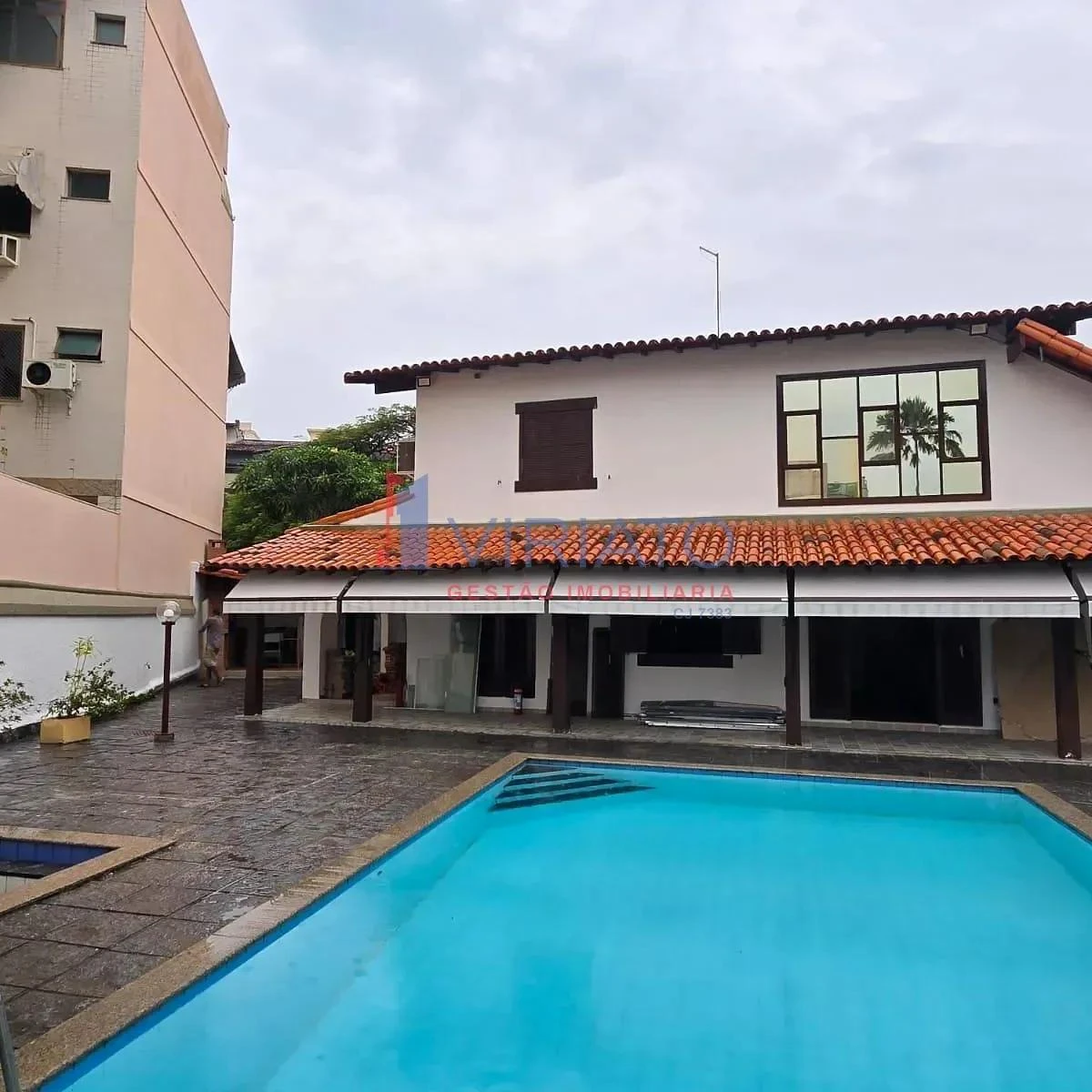House with 4 bedrooms and a built-in balcony grill — photo 3