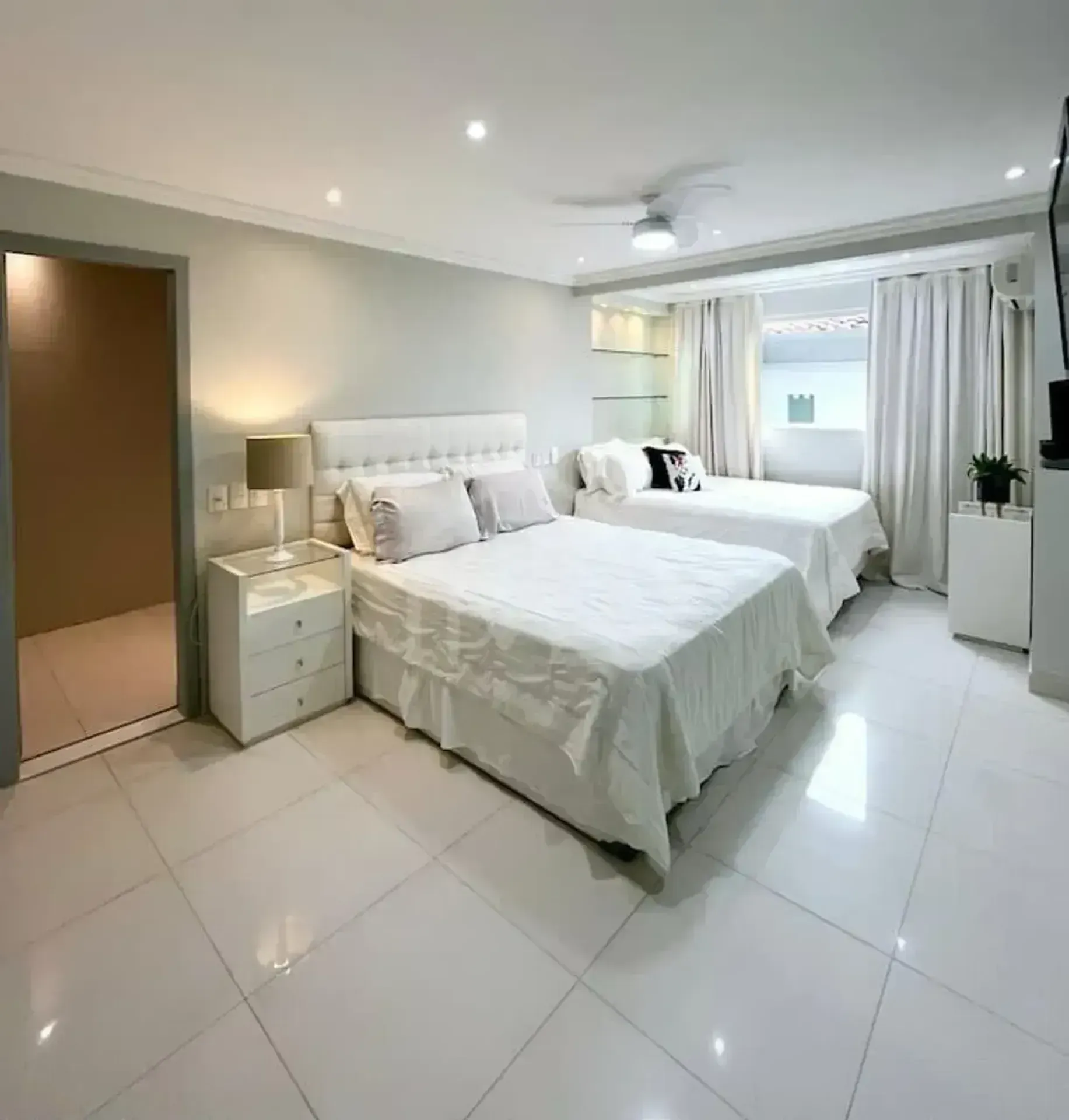 Casa mobiliada com 7 suítes e 10 banheiros, 720 m² — photo 26