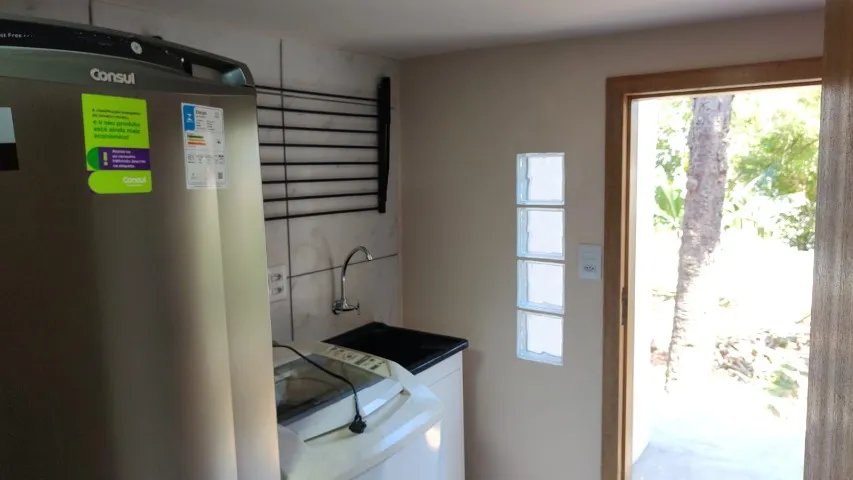 Furnished studio with 1 bedroom and a modern look — photo 4