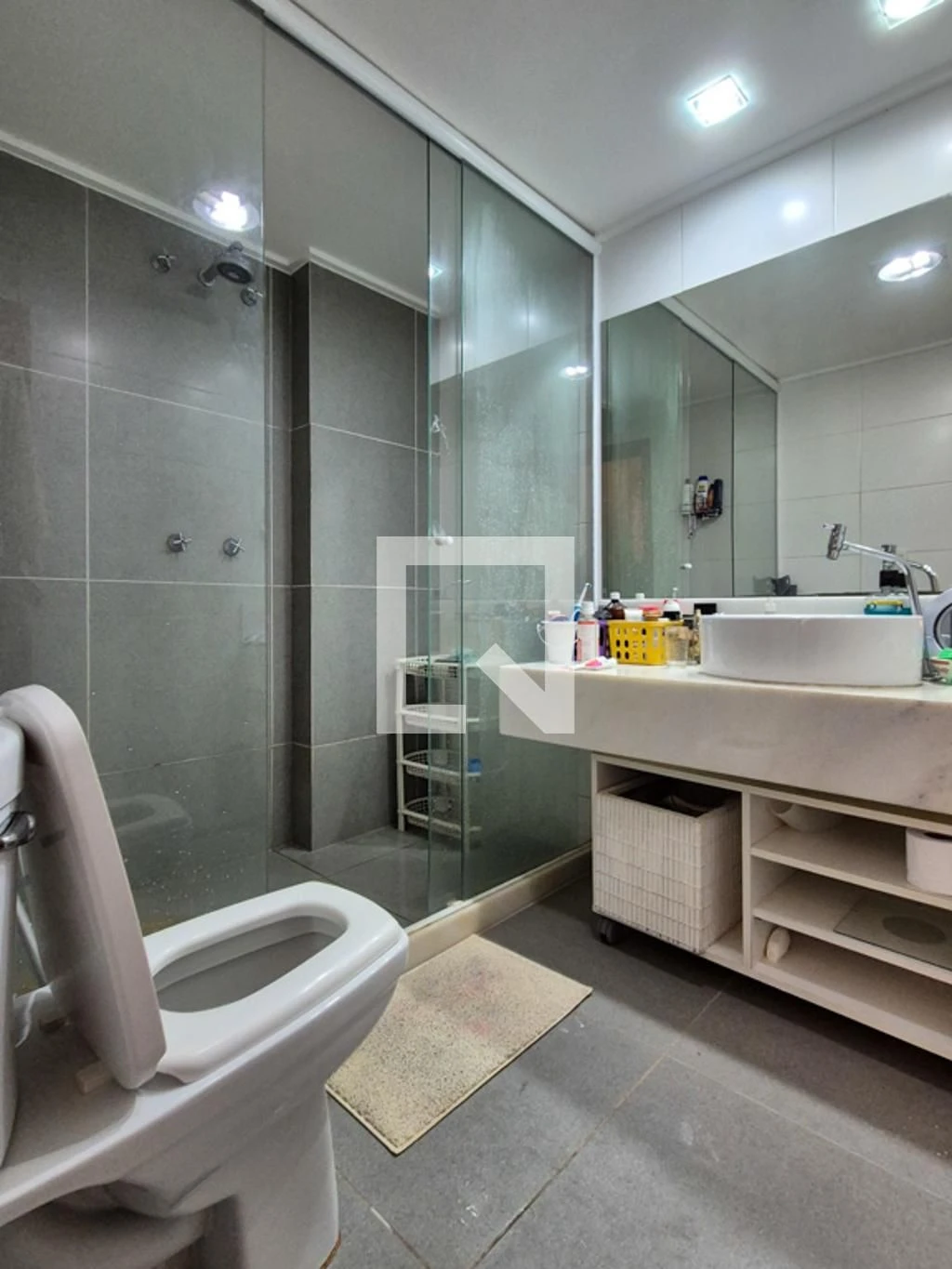 Furnished apartment with 5 en-suite bedrooms and terrace — photo 95