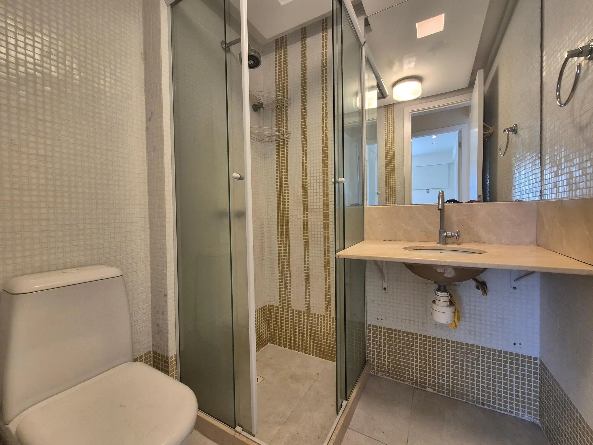 91 m² apartment with a home office and a mountain view — photo 31