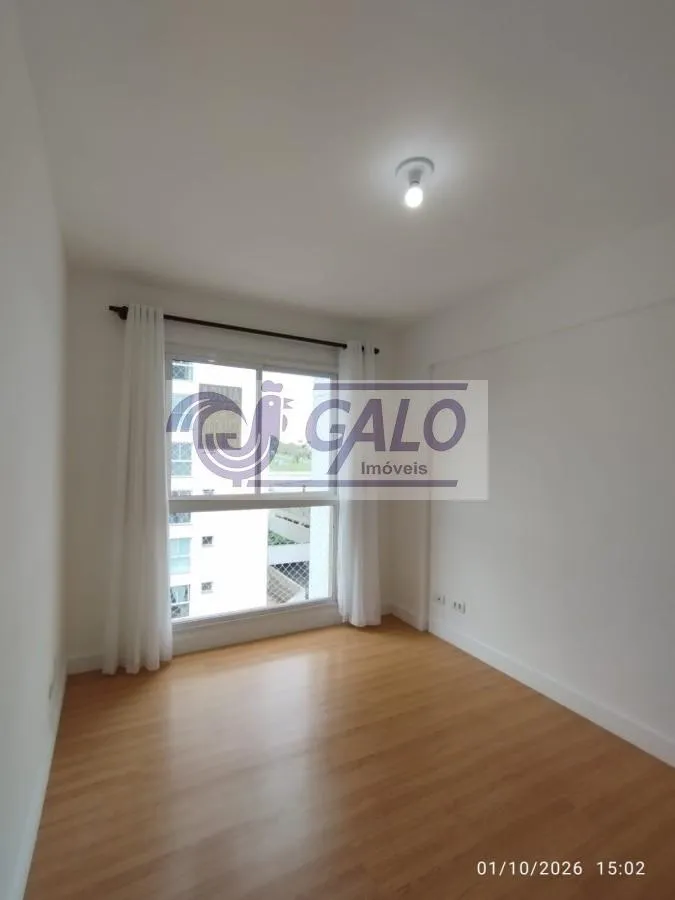 2-bedroom apartment with a glass-enclosed balcony — photo 7