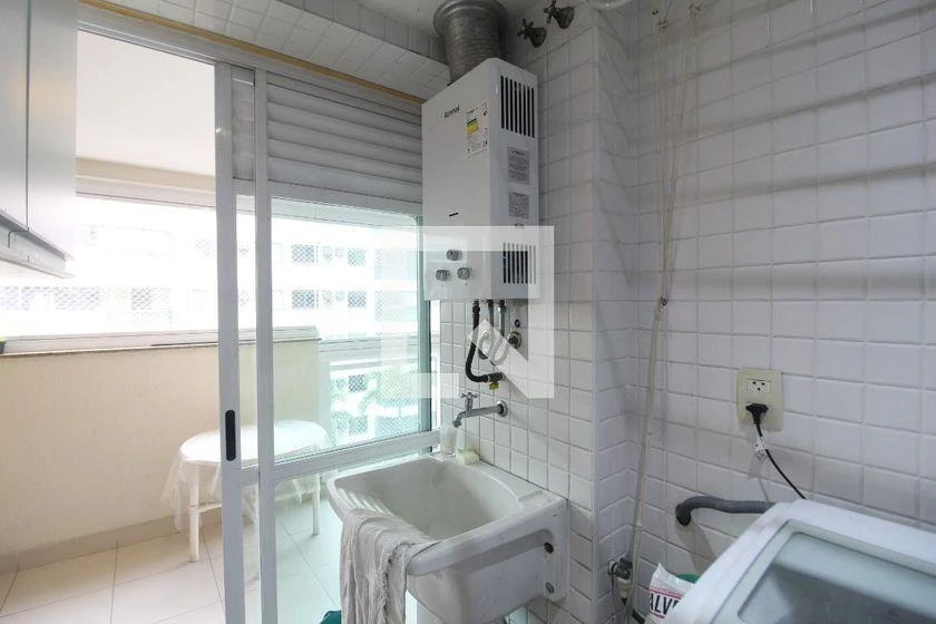 98 m² furnished apartment with 3 bedrooms and parking — photo 29