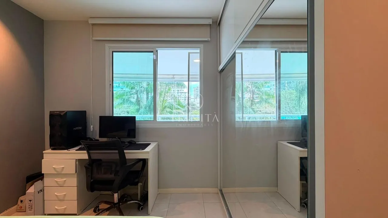 Furnished 2-bedroom apartment with closed balcony — photo 7
