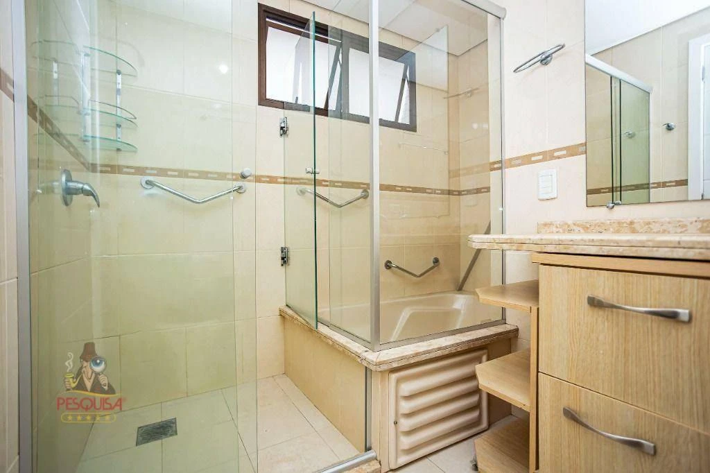 Apartment with 4 bedrooms and 190 m² — photo 10