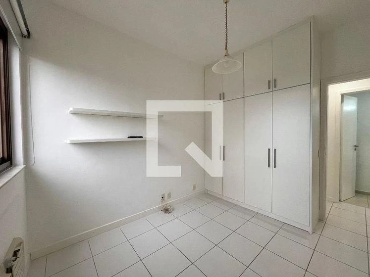 Гардеробная и 2 спальни: квартира 90 м² — photo 23