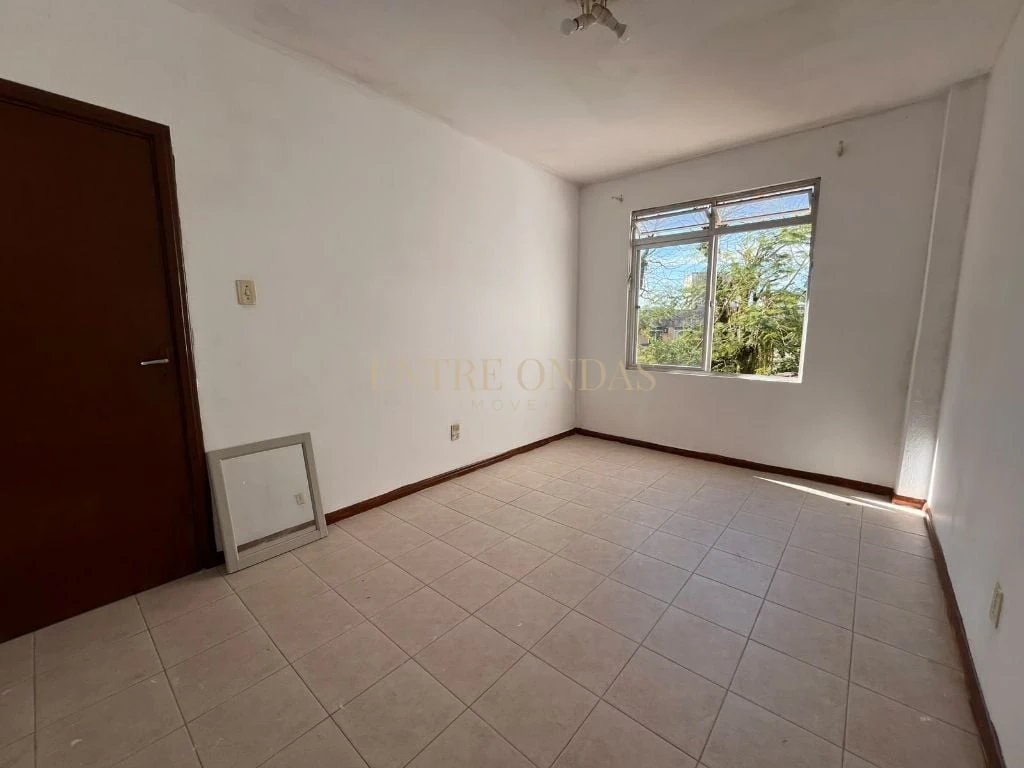 Unfurnished 2-bedroom apartment with 65 m² — photo 17