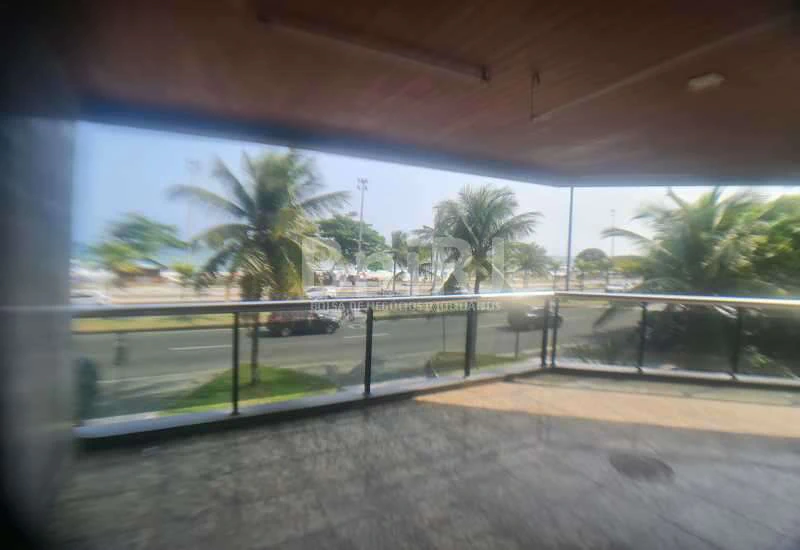 4-bedroom apartment with 271 m² and 3 parking spots — photo 22