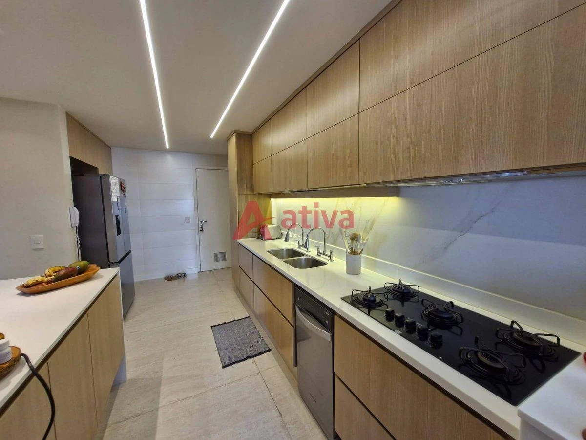 Furnished 4-bedroom apartment with gas open-plan kitchen — photo 14