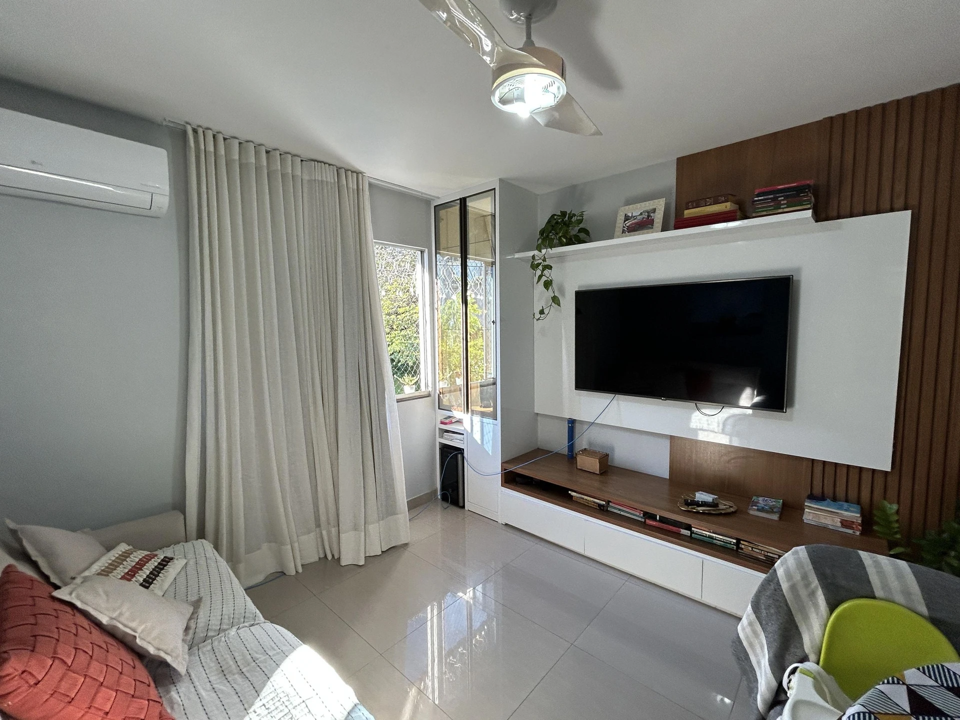 2-bedroom apartment with a mountain view in Rio de Janeiro — photo 6