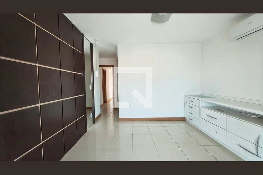 Apartment with 3 en-suite bedrooms and 5 bathrooms, 177 m² — photo 29