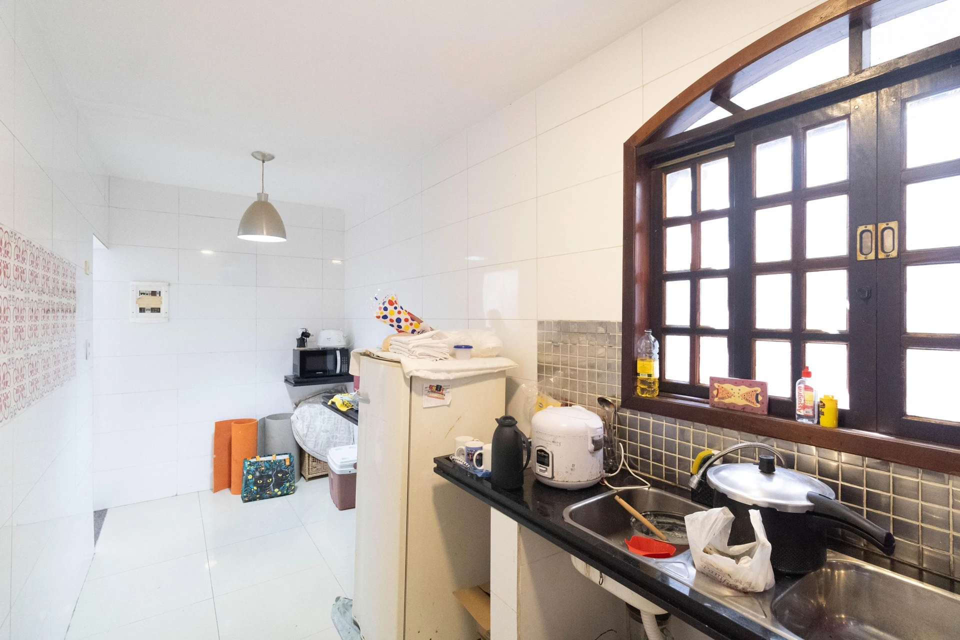 House with 3 bedrooms and a separate kitchen with gas stove — photo 14