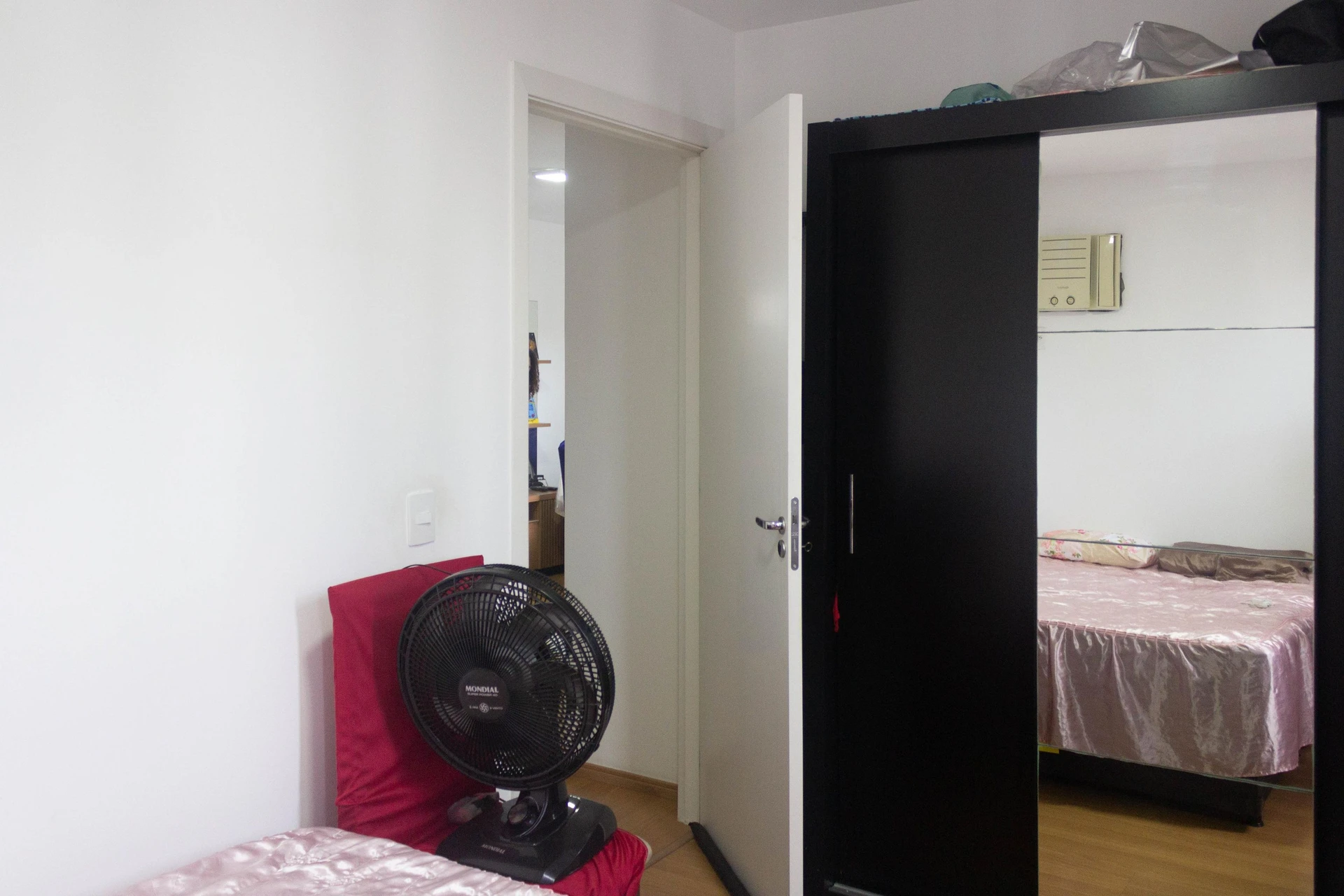 2-bedroom apartment with a home office — photo 19