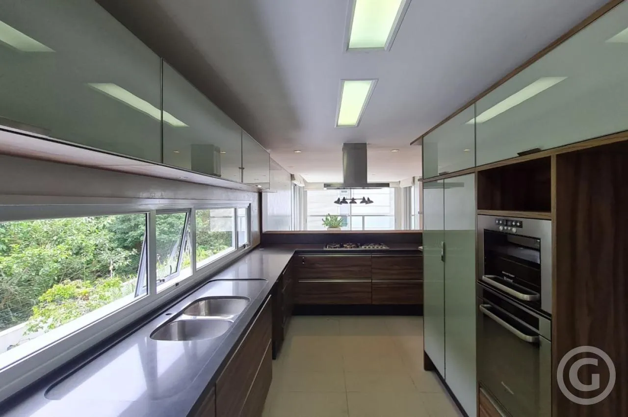 2-bedroom apartment with a water view in Florianópolis — photo 2