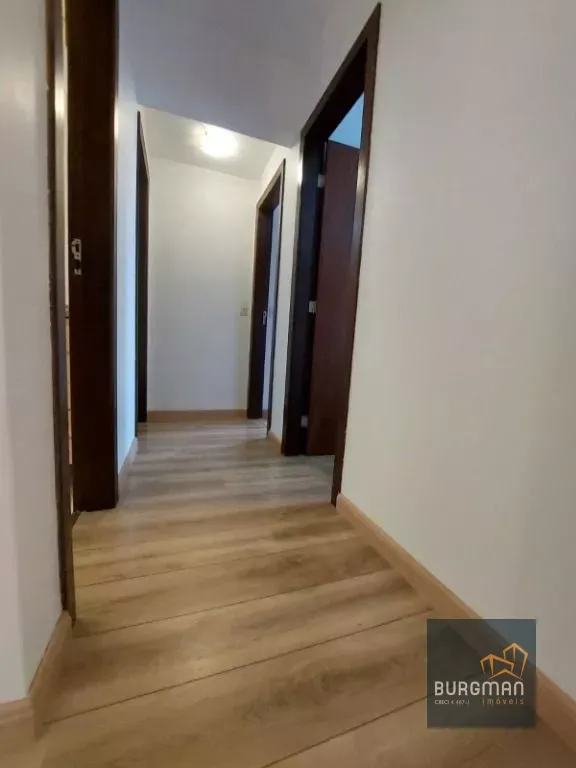 72 m² apartment with a walk-in closet and a home office — photo 24