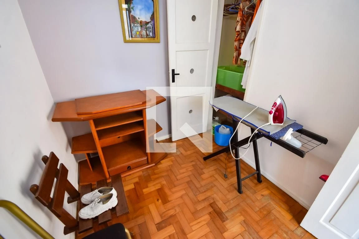 Casa mobiliada com 6 quartos e 3 suítes com jardim e BBQ — photo 28