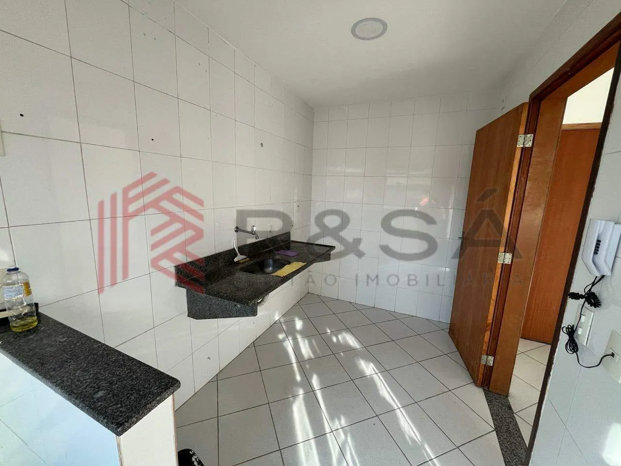Rental apartment with 2 bedrooms and 1 parking space — photo 2