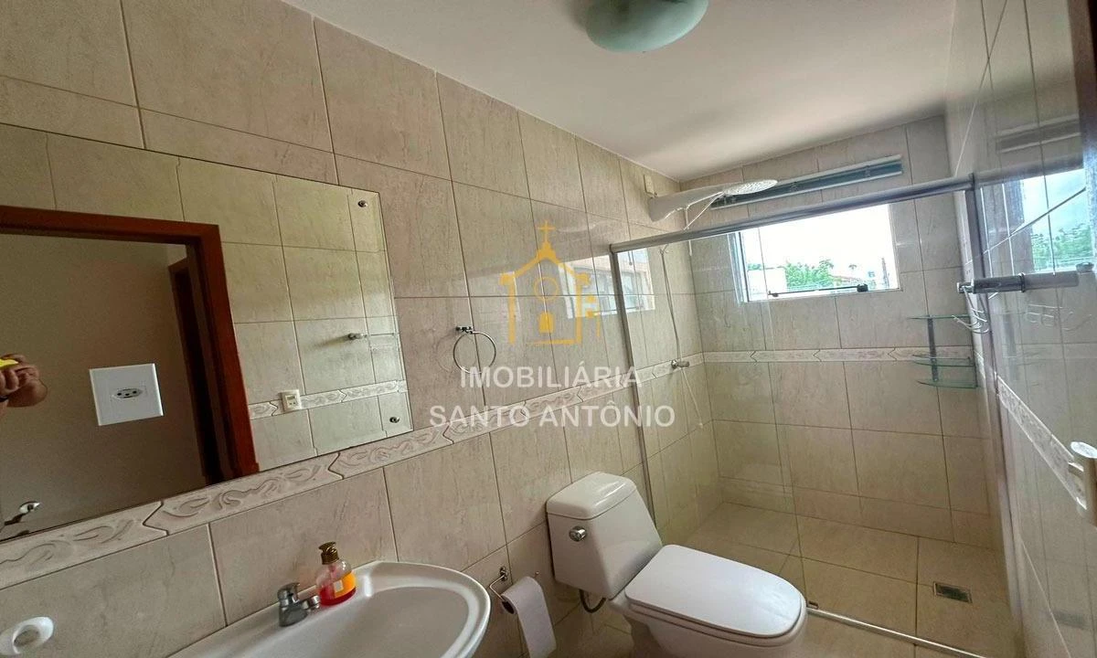 Glass-enclosed balcony in a 3-bedroom house, 300 m² — photo 24