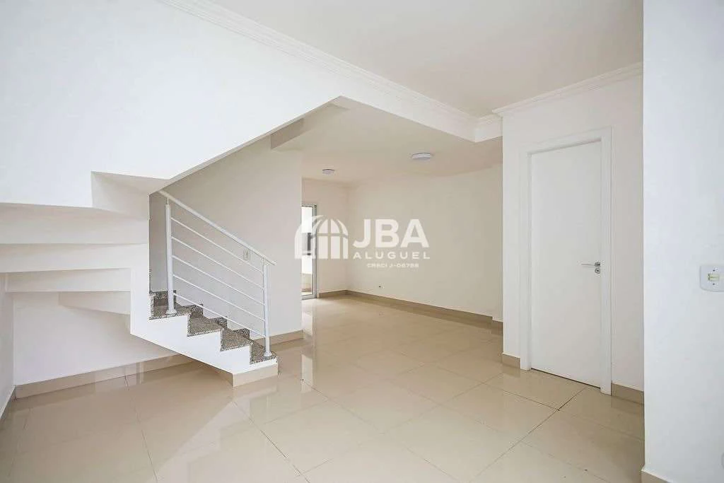 3-bedroom house with a suite in a gated community — photo 4