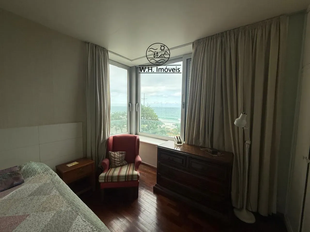 Furnished 240 m² apartment with 4 bedrooms and 2 parking — photo 28