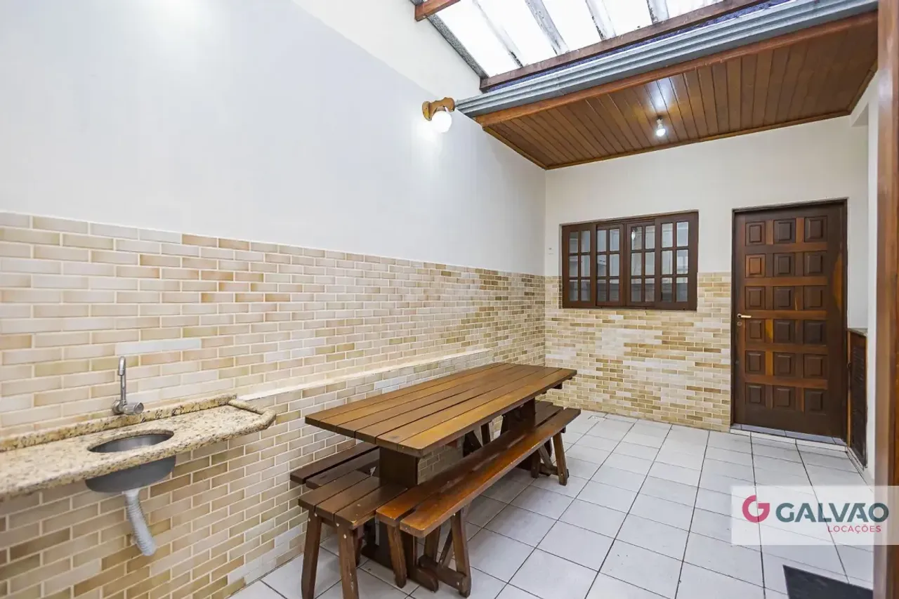 Furnished townhouse of 182 m² with 3 bedrooms and suite — photo 8