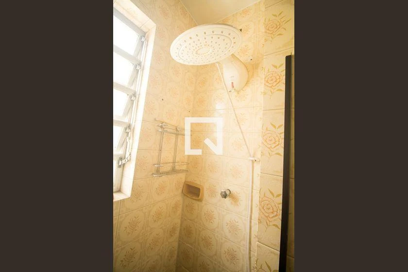 2-bedroom apartment in a building with a pool — photo 31