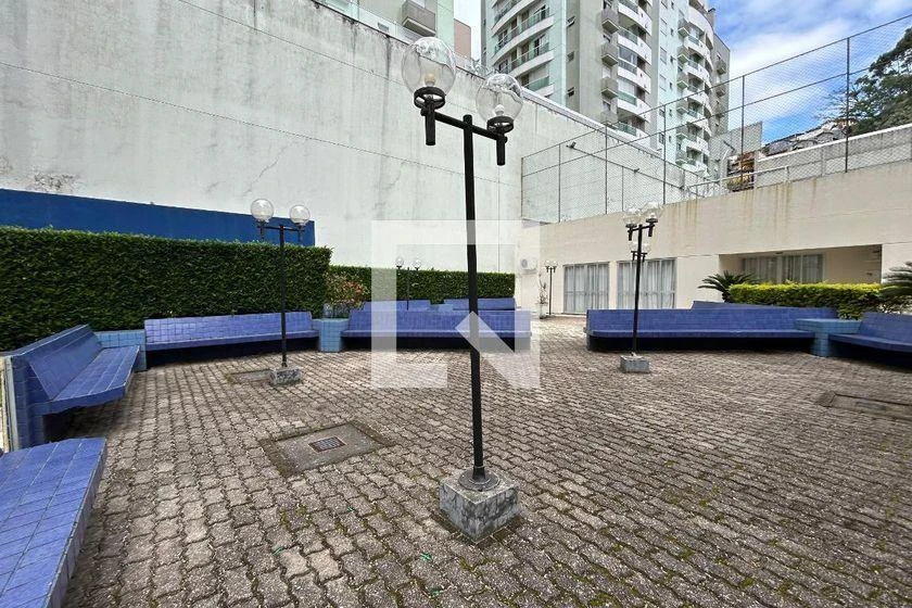 3-bedroom apartment in a building with a gym — photo 34