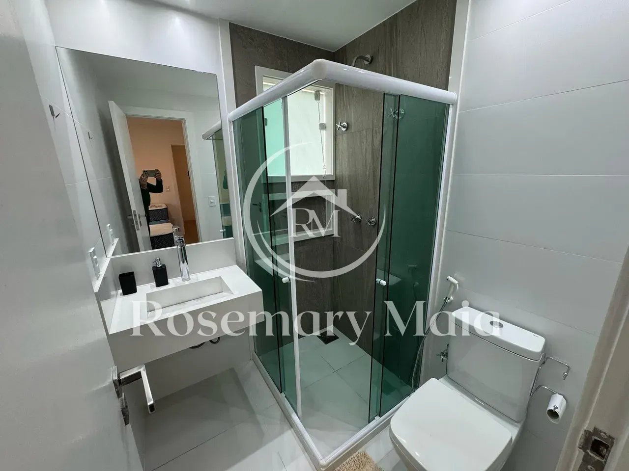 Furnished house with 4 bedrooms and 360 m² — photo 26
